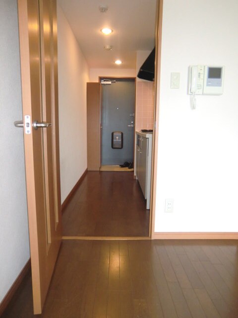 物件内観写真7　(玄関)