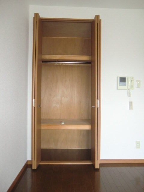 物件内観写真12　(収納)