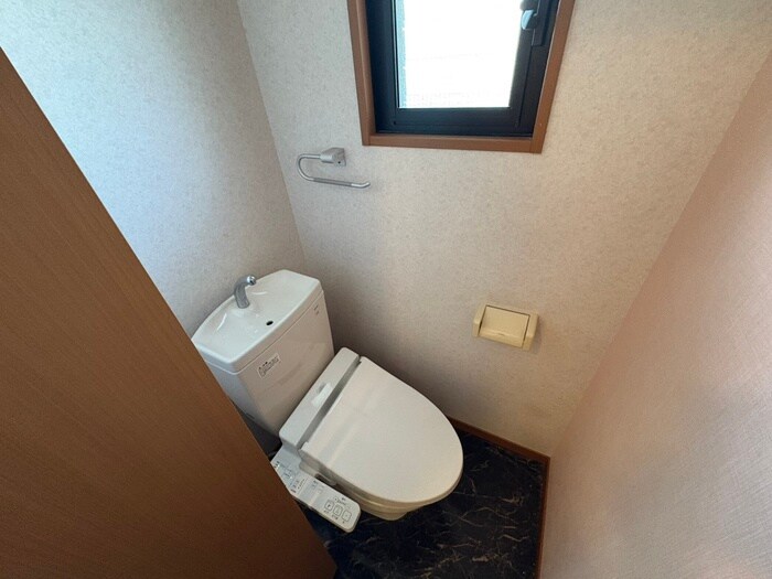 物件内観写真13　(トイレ)