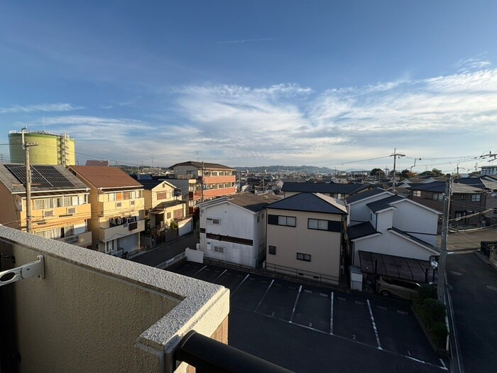 物件内観写真17　(室内からの展望)