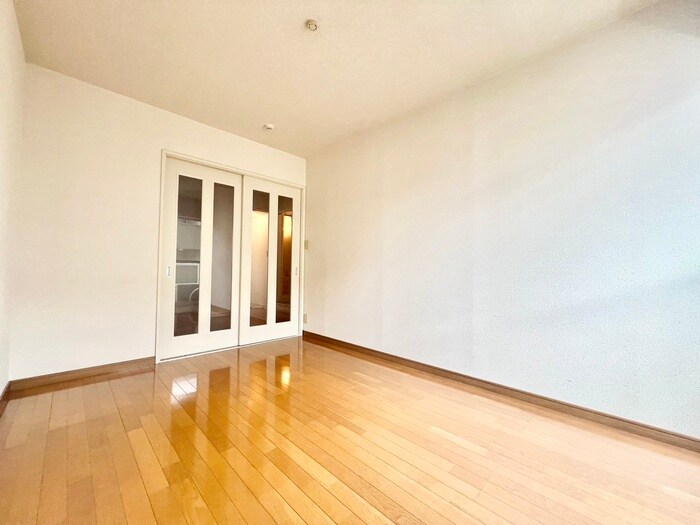 物件内観写真4　(居室)