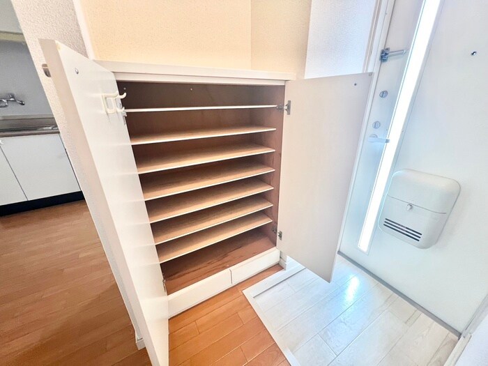 物件内観写真12　(靴箱)