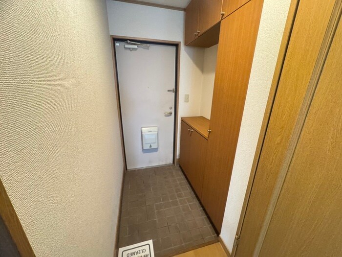 物件内観写真19　(玄関)