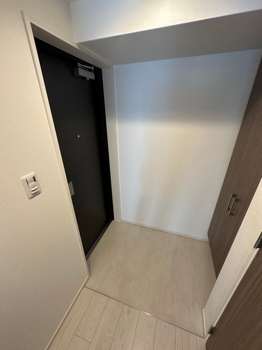 物件内観写真7　(玄関)