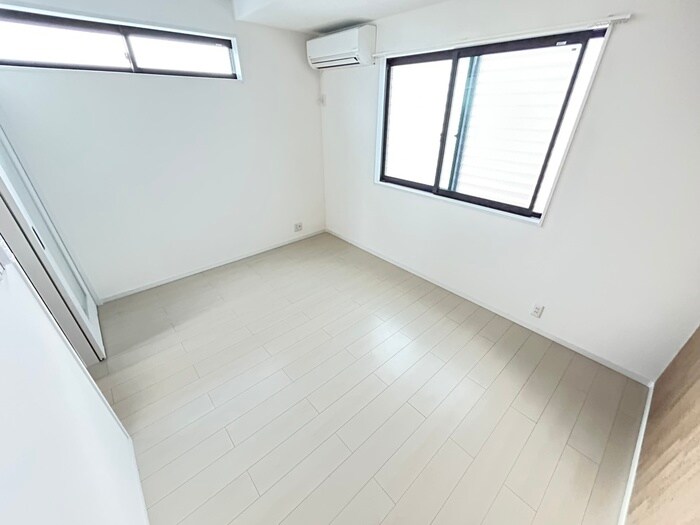 物件内観写真8　(居室)