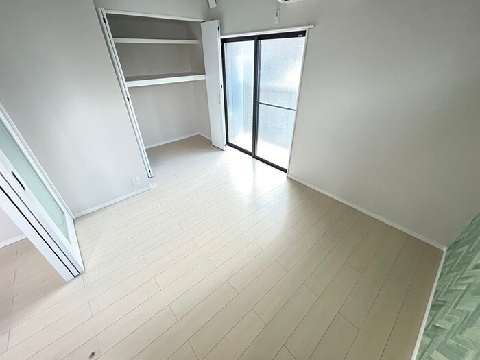 物件内観写真8　(居室)