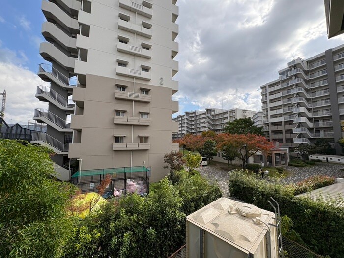 物件内観写真13　(室内からの展望)