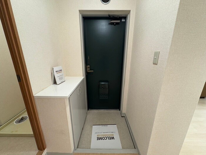物件内観写真14　(玄関)