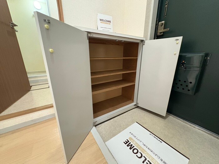 物件内観写真17　(靴箱)