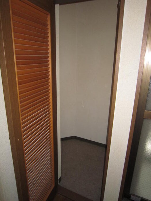 物件内観写真12　(収納)