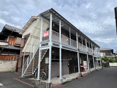 西川コ－ポ東棟外観写真