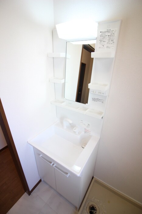 物件内観写真8　(洗面)