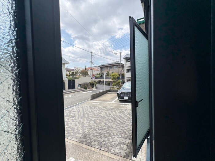 物件内観写真13　(室内からの展望)