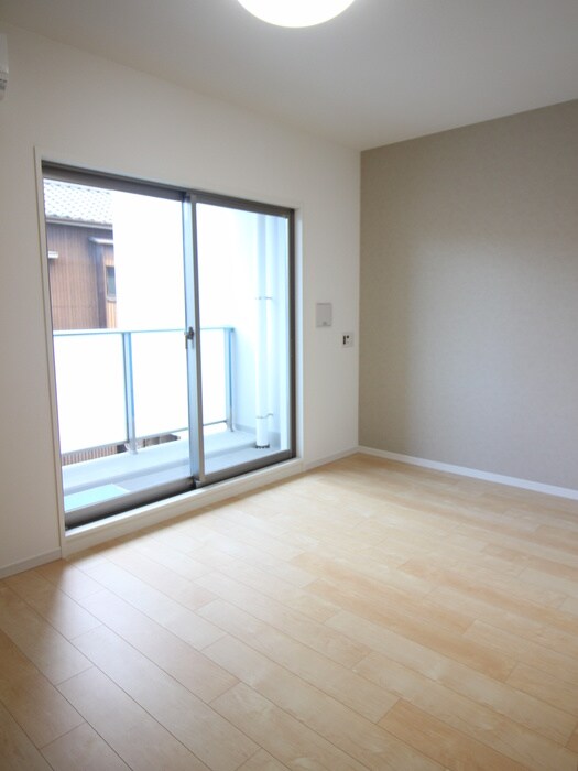 物件内観写真4　(居室)