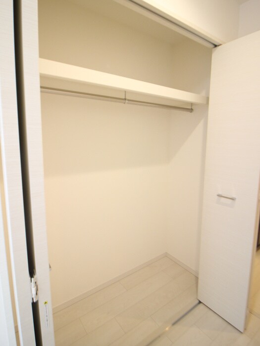 物件内観写真6　(収納)