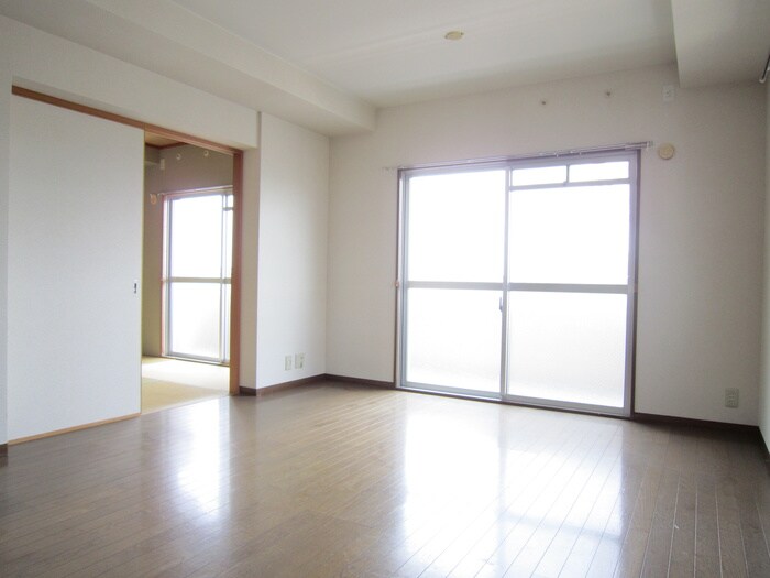 物件内観写真8　(居室)