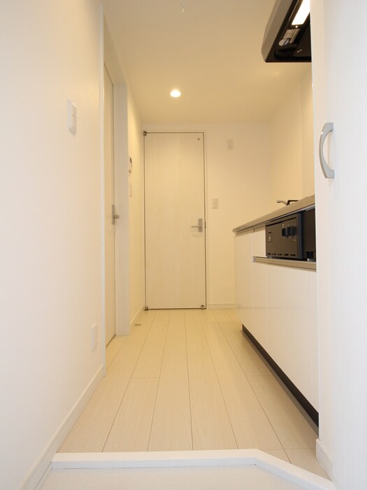 物件内観写真7　(玄関)