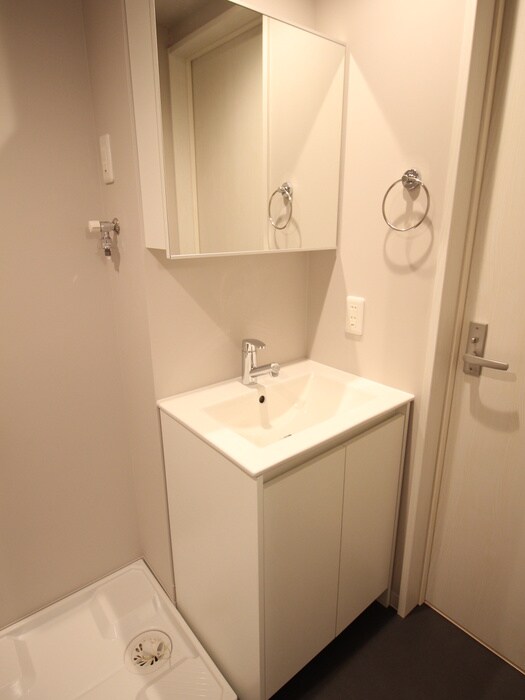 物件内観写真12　(洗面)