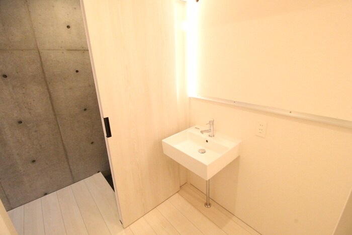 物件内観写真7　(洗面)