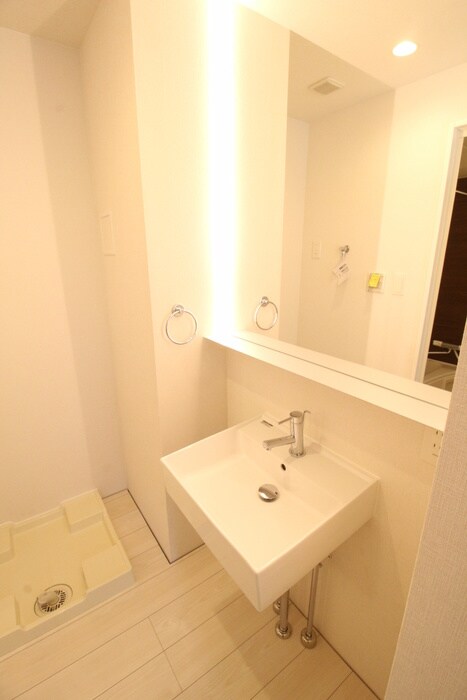 物件内観写真8　(洗面)