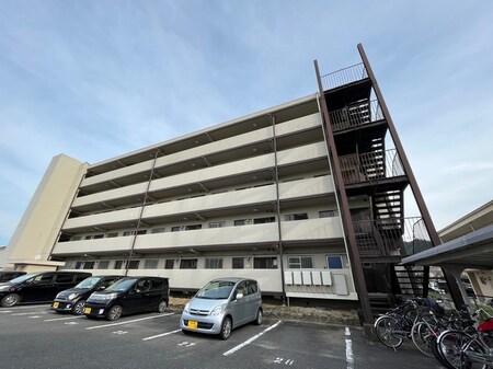 カルフールⅠ外観写真