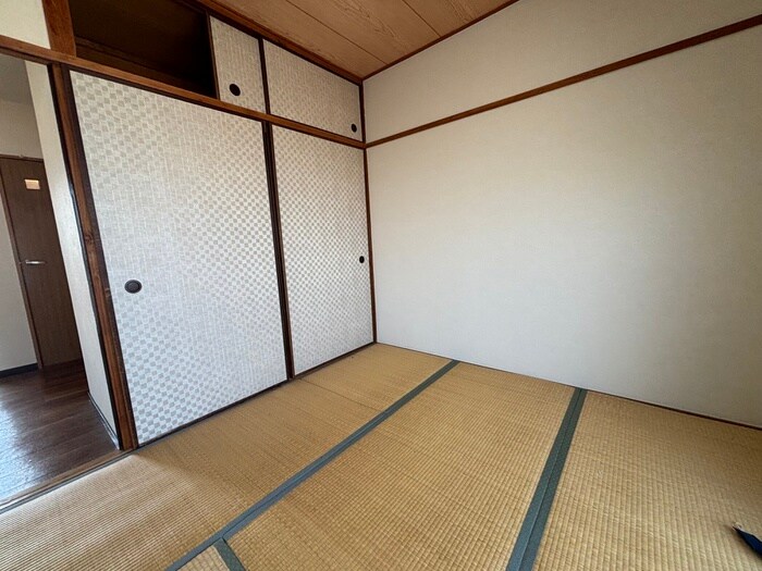 物件内観写真8　(居室)