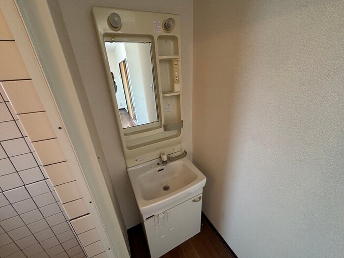 物件内観写真12　(洗面)