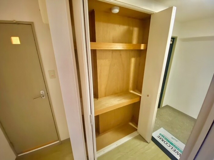 物件内観写真16　(収納)