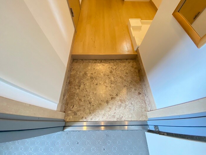 物件内観写真17　(玄関)