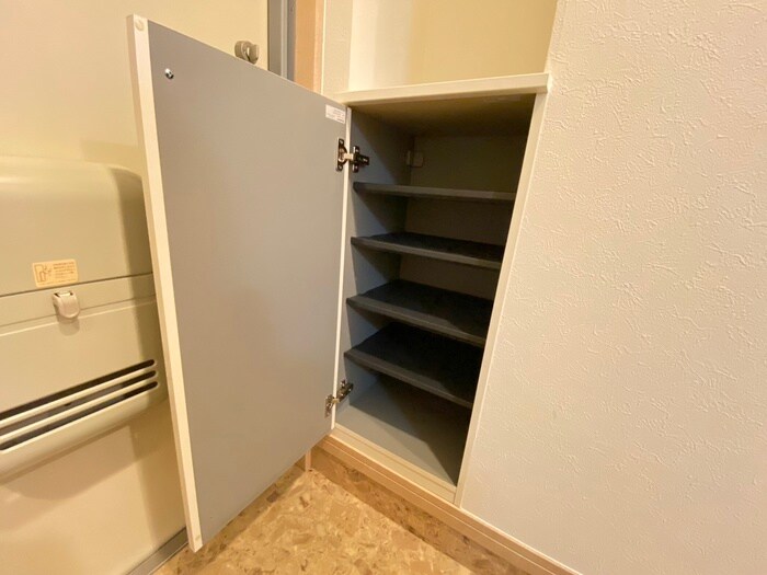 物件内観写真18　(靴箱)