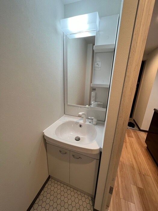 物件内観写真9　(洗面)