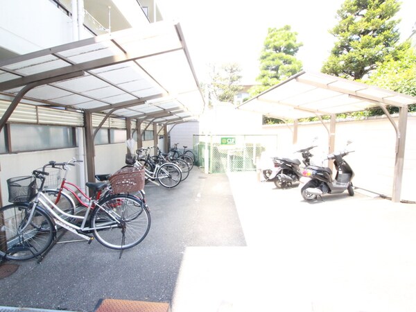 駐輪場