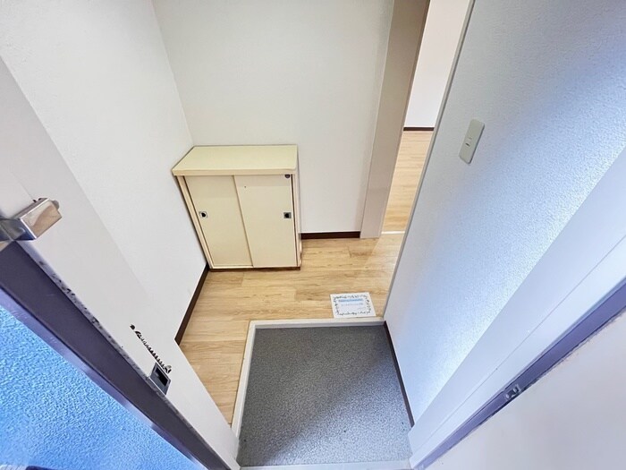 物件内観写真22　(玄関)