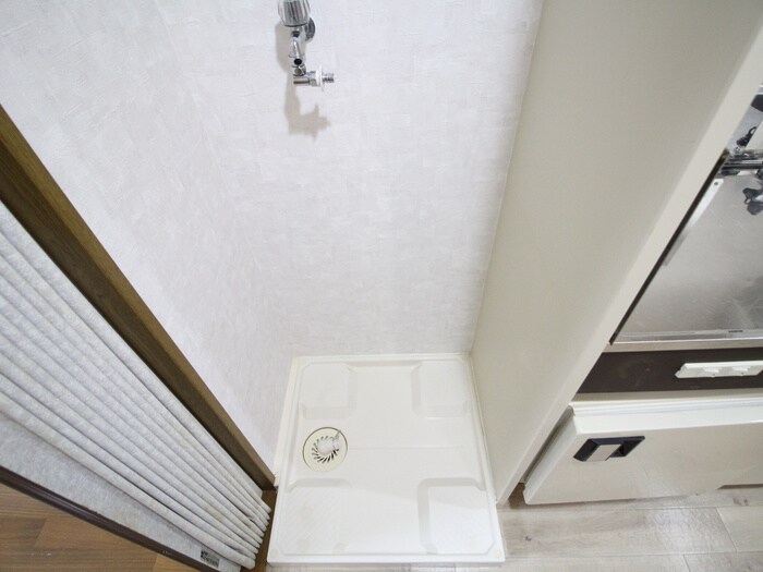 物件内観写真15　(洗濯機置場)