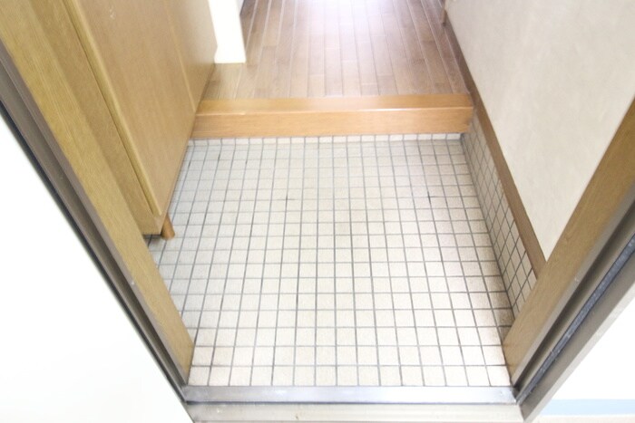 物件内観写真19　(玄関)