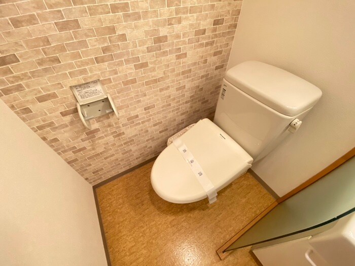 物件内観写真14　(トイレ)