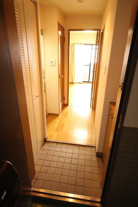 物件内観写真15　(廊下)