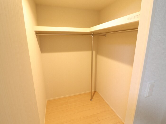 物件内観写真13　(収納)