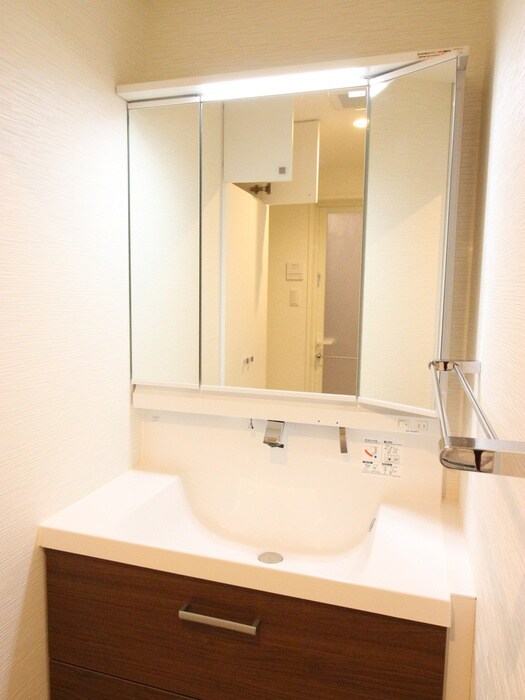 物件内観写真11　(洗面)