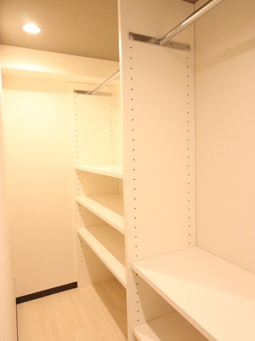 物件内観写真16　(収納)