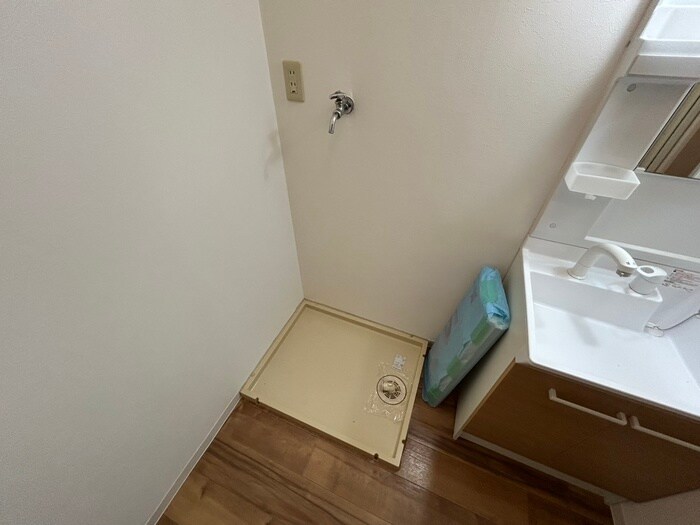 物件内観写真19　(洗濯機置場)