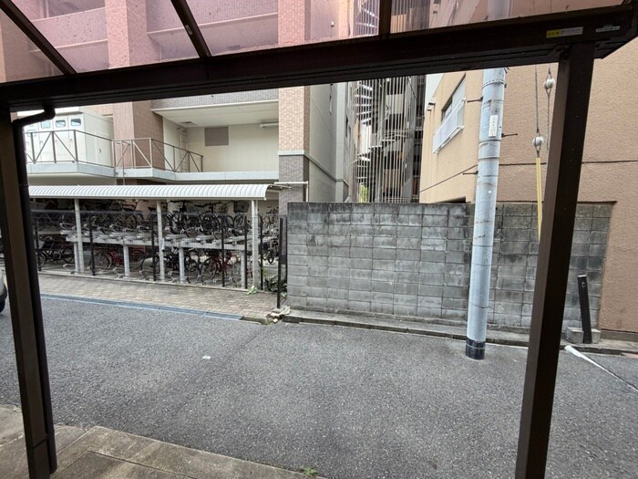 物件内観写真20　(室内からの展望)