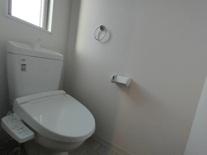 物件内観写真12　(トイレ)