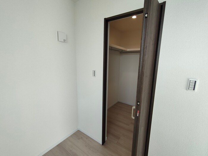 物件内観写真15　(収納)
