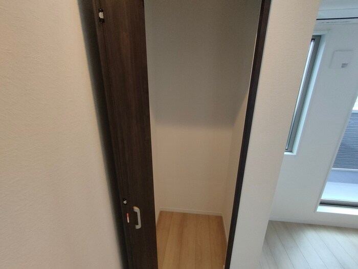 物件内観写真16　(収納)