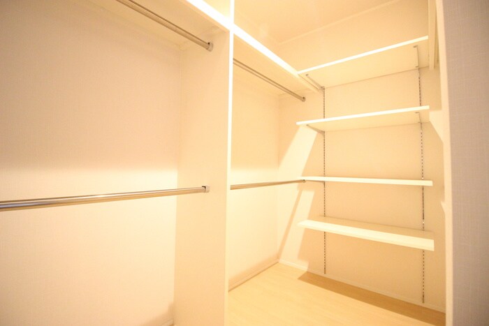 物件内観写真16　(収納)