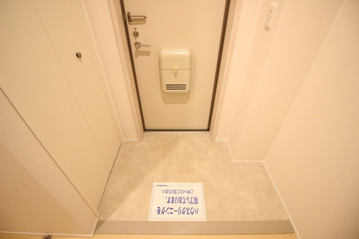 物件内観写真21　(玄関)