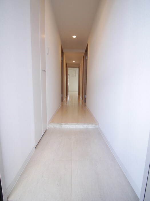 物件内観写真7　(玄関)