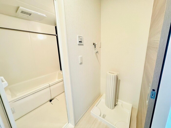 物件内観写真15　(洗濯機置場)