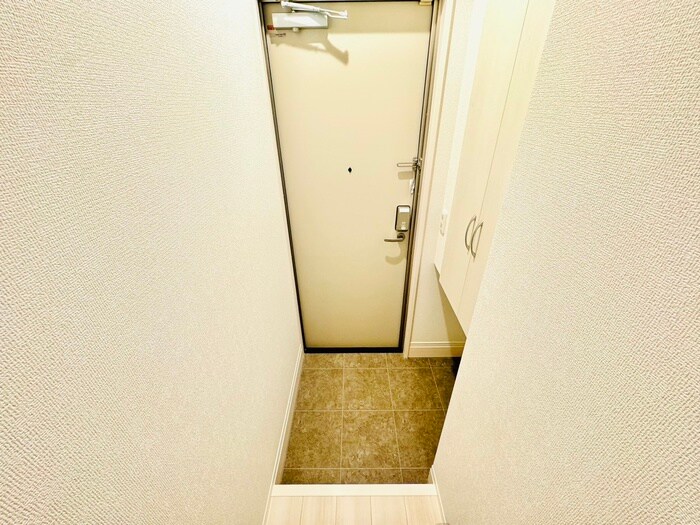 物件内観写真17　(玄関)